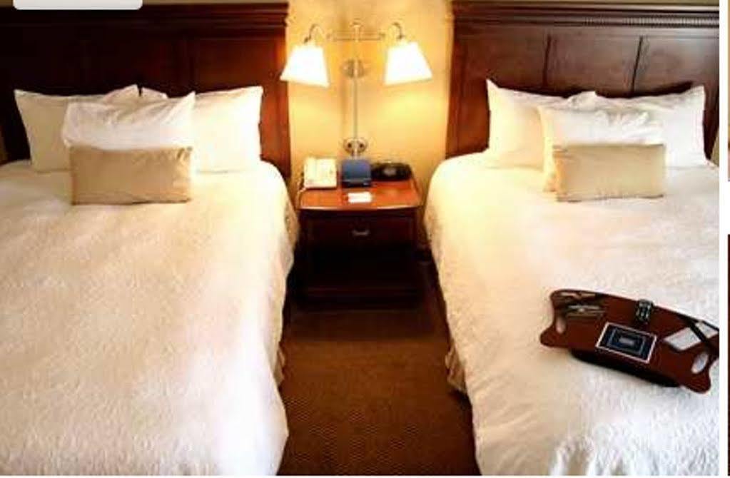 Hampton Inn Самтер Экстерьер фото